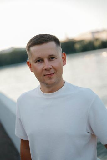 Аватар Андрей Холупов